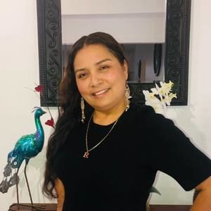 Meet your Posher, Raquel